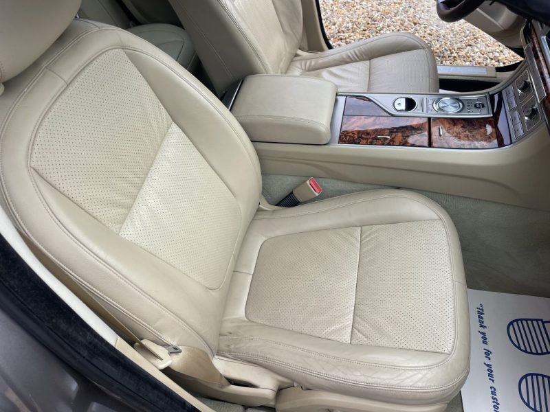 JAGUAR XF 2.7L V6 D BI-TURBO LUXE 2008