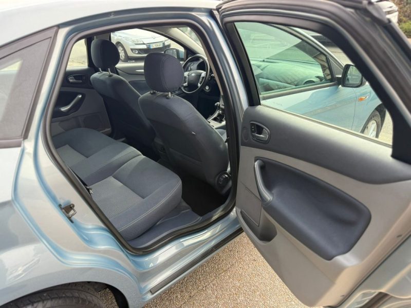 Ford Mondeo 1.8 TDCi 125Ch Trend