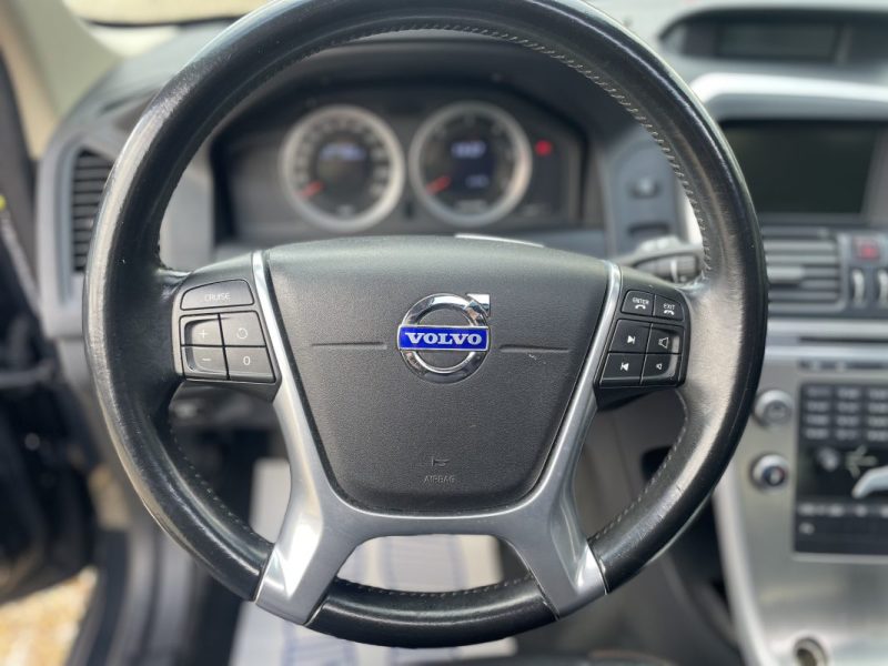 VOLVO XC 60 2.4L D 175 CH BOITE AUTO TVA RECUPERABLE