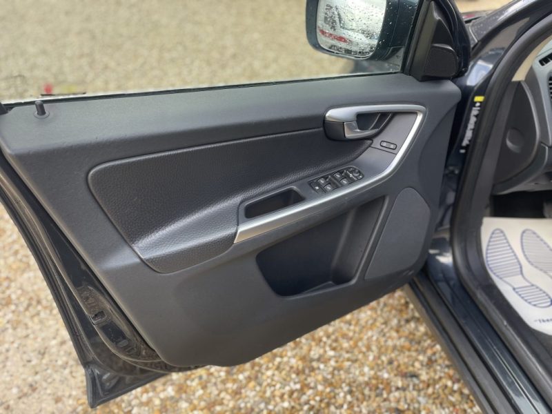 VOLVO XC 60 2.4L D 175 CH BOITE AUTO 