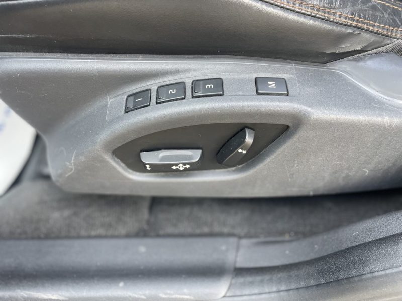 VOLVO XC 60 2.4L D 175 CH BOITE AUTO TVA RECUPERABLE