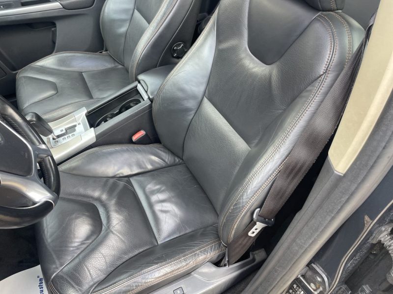 VOLVO XC 60 2.4L D 175 CH BOITE AUTO TVA RECUPERABLE
