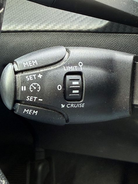 PEUGEOT 208 1.5 BlueHDi 100ch S&S Style