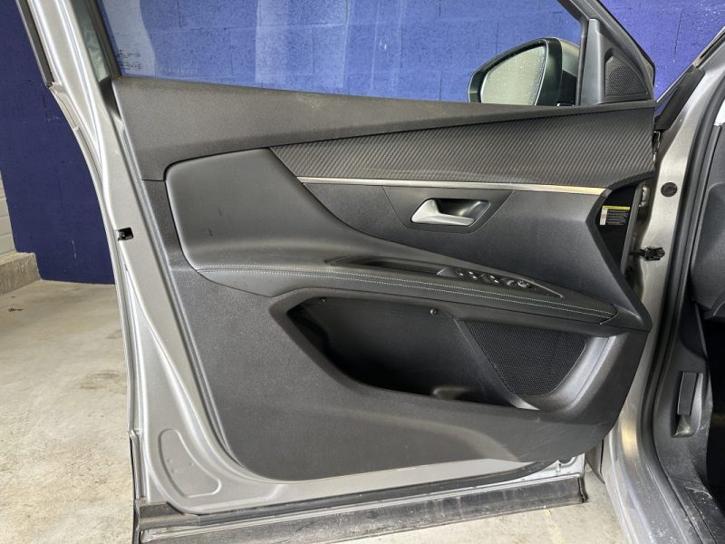 PEUGEOT 5008 1.2 i 130 ch ALLURE  7 places 2021