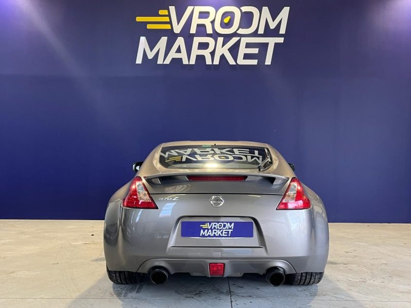 NISSAN 370Z 3.7 V6 331 PACK  *** SILENCIEUX AKRAPOVIC / AUCUN FRAIS À PRÉVOIR ***