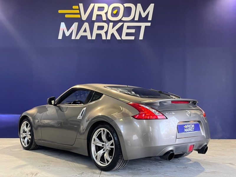 NISSAN 370Z 3.7 V6 331 PACK  *** SILENCIEUX AKRAPOVIC / AUCUN FRAIS À PRÉVOIR ***