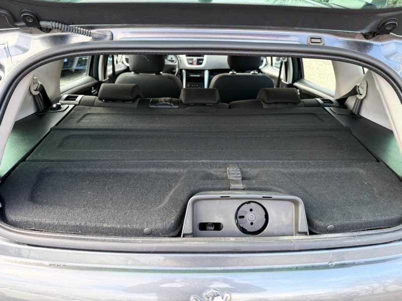PEUGEOT 207 SW 1.6 HDi 90 PREMIUM PACK – Toit Pano – Clim Auto – Révisée & Garantie 6 mois