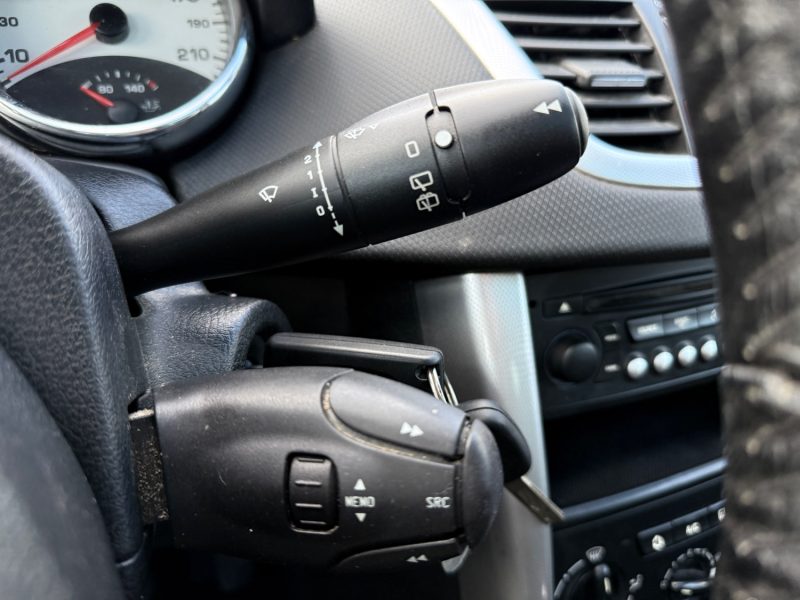 PEUGEOT 207 SW 1.6 HDi 90 PREMIUM PACK – Toit Pano – Clim Auto – Révisée & Garantie 6 mois