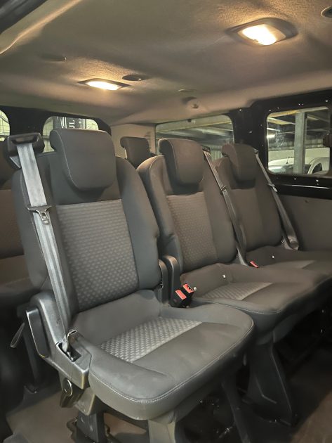 magnifique FORD CUSTOM 2.0 EcoBlue 130ch 9 places (RADAR DE RECUL, APPEL CARPLAY ,BLUETOOTH )