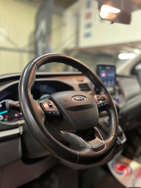magnifique FORD CUSTOM 2.0 EcoBlue 130ch 9 places (RADAR DE RECUL, APPEL CARPLAY ,BLUETOOTH )