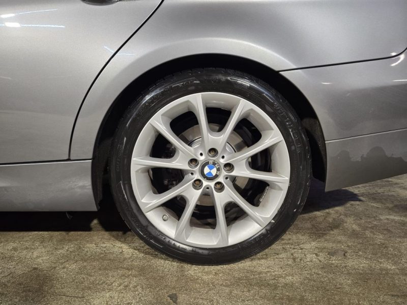 BMW SERIE 3 325I E91 Ph2 3.0 PACK LUXE - BVA - SIEGES EN CUIR CHAUFFANT