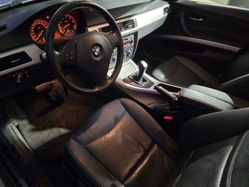 BMW SERIE 3 325I E91 Ph2 3.0 PACK LUXE - BVA - SIEGES EN CUIR CHAUFFANT