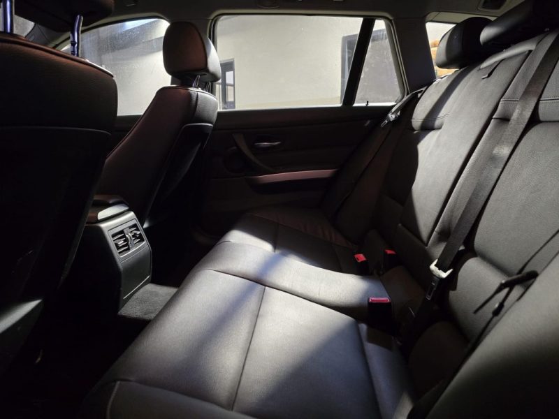 BMW SERIE 3 325I E91 Ph2 3.0 PACK LUXE - BVA - SIEGES EN CUIR CHAUFFANT