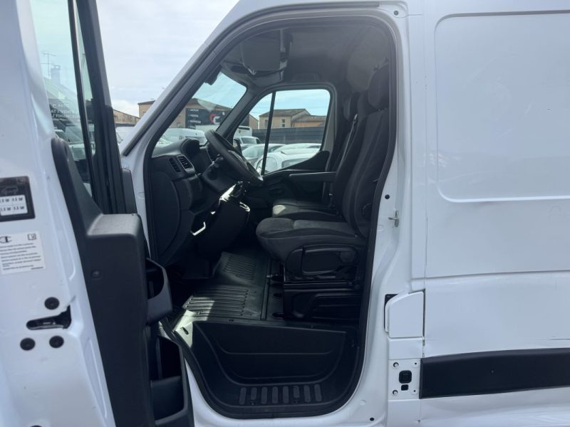 RENAULT MASTER III CAMIONNETTE (FV) 2.3 DCI 135 FWD (FV0N, FV08) 2020