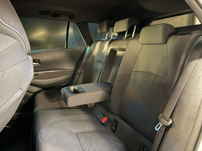 TOYOTA COROLLA  122 ch ACTIVE  / CARPLAY + SIEGES CHAUFFANTS + CAMERA /