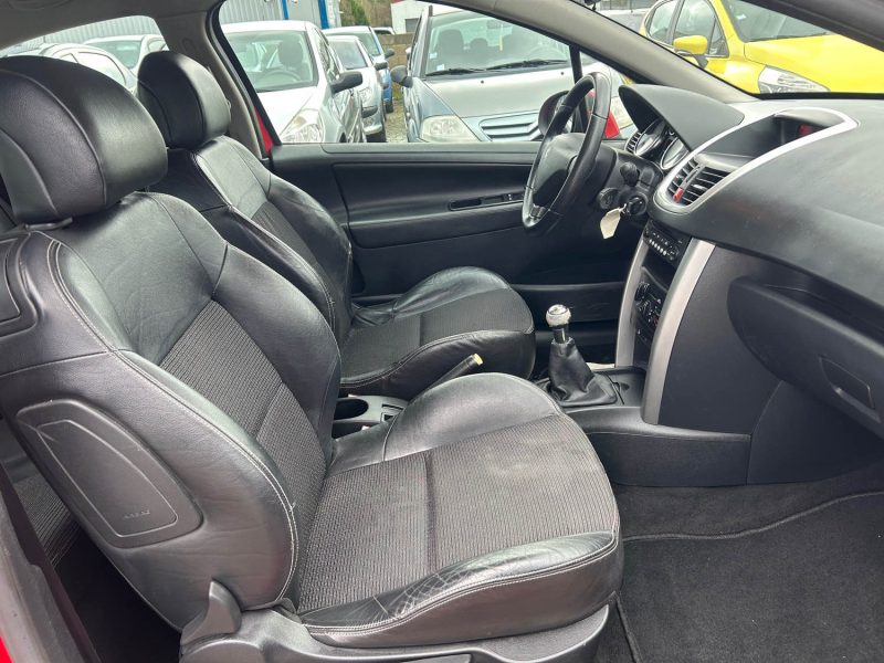 PEUGEOT 207 1.4 SPORT 65 KW / 88 CH 2007