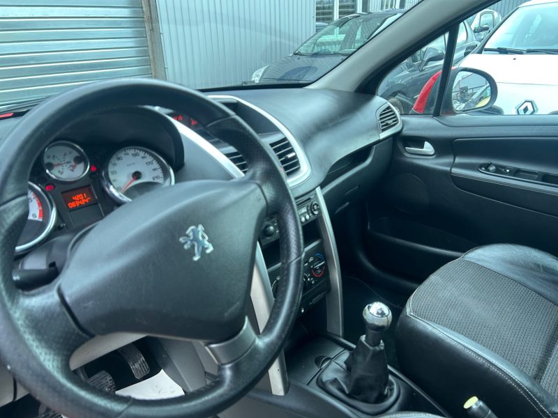 PEUGEOT 207 1.4 SPORT 65 KW / 88 CH 2007