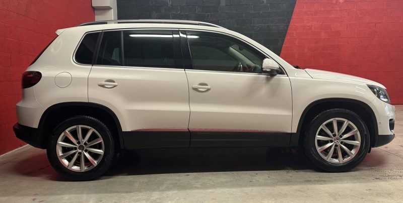 VOLKSWAGEN TIGUAN 2.0 TDI 110CH SPORTLINE - Garantie 6 mois - Très bon état - 2ème main -