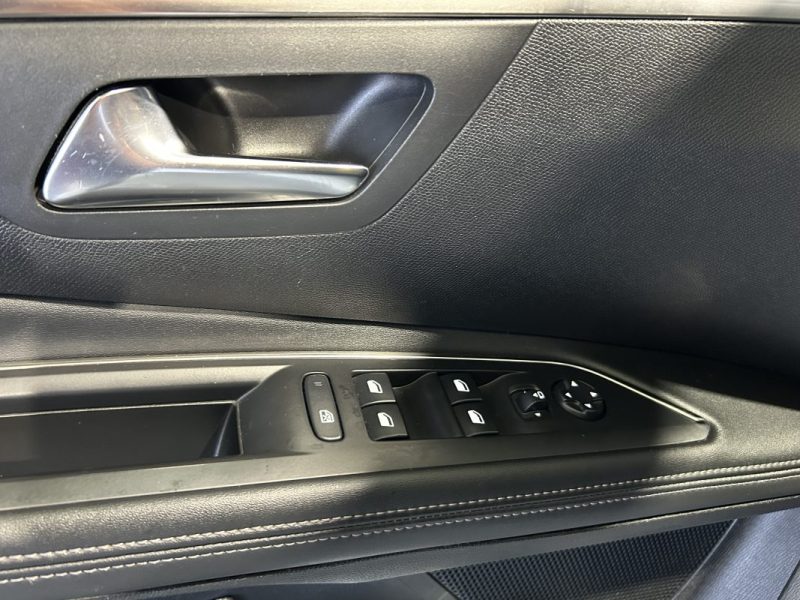 PEUGEOT 5008 1.2 PURETECH 130CH ALLURE / DISTRIBUTION RÉCENTE / APPLE CAR PLAY & ANDROÏD AUTO
