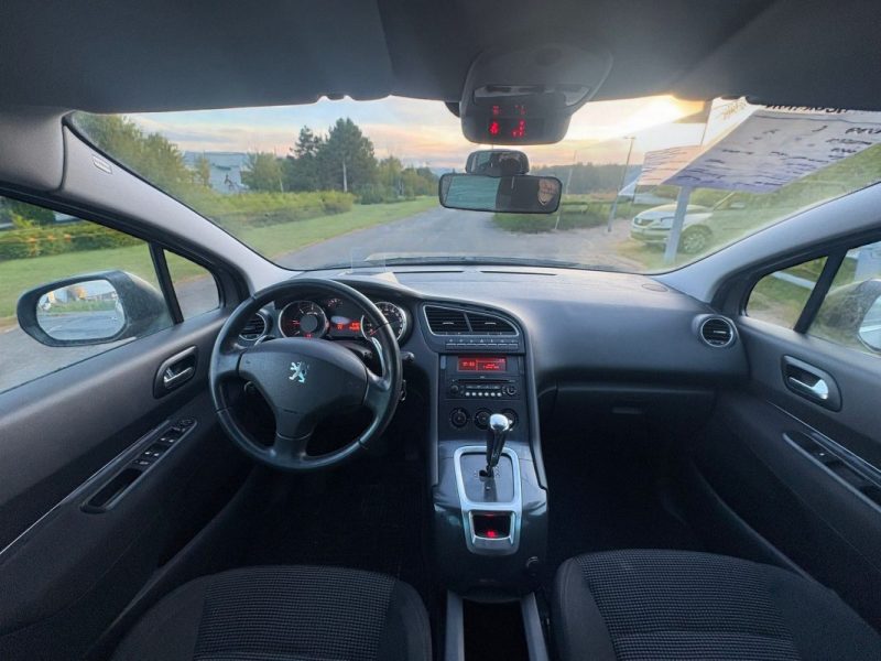 PEUGEOT 5008 1,6 EHDI 115CV PREMIUM BVA  5PLACES GARANTIE 6MOIS