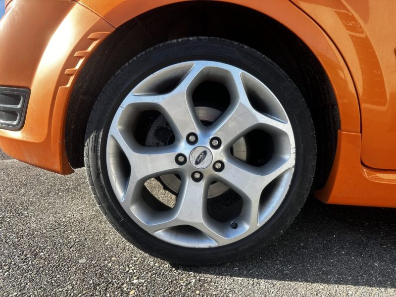 FORD FOCUS ST 225CV 2005