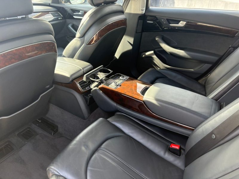 AUDI A8 / 3.0 V6 / 262CH  / TVA récupérable / GARANTIE 12 mois