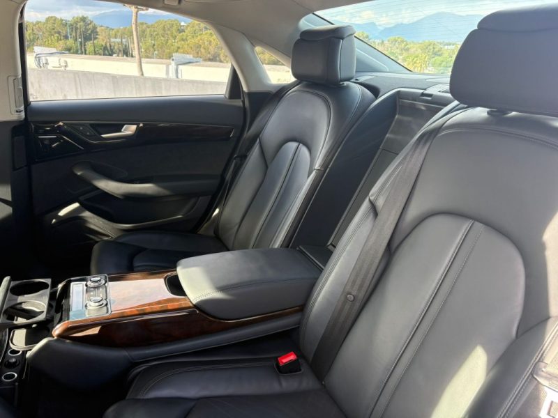 AUDI A8 / 3.0 V6 / 262CH  / TVA récupérable / GARANTIE 12 mois