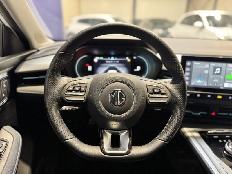 MG MG5 177ch 50 KWH LUXURY AUTONOMIE STANDARD / CAMERA 360 °