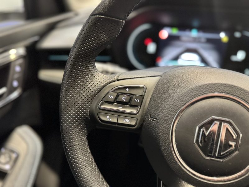 MG MG5 177ch 50 KWH LUXURY AUTONOMIE STANDARD / CAMERA 360 °