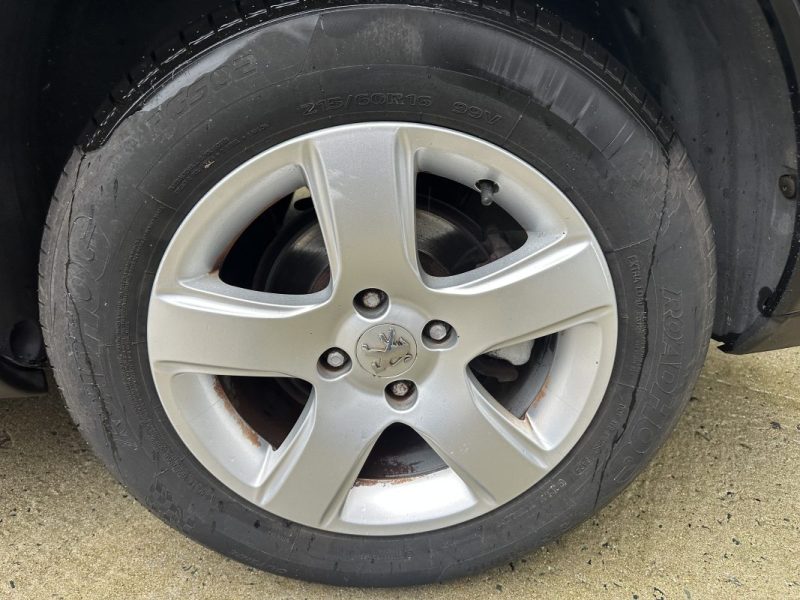 PEUGEOT 3008 1.6 E-HDI115CV PREMIUM BMP6