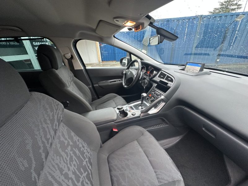 PEUGEOT 3008 1.6 E-HDI115CV PREMIUM BMP6