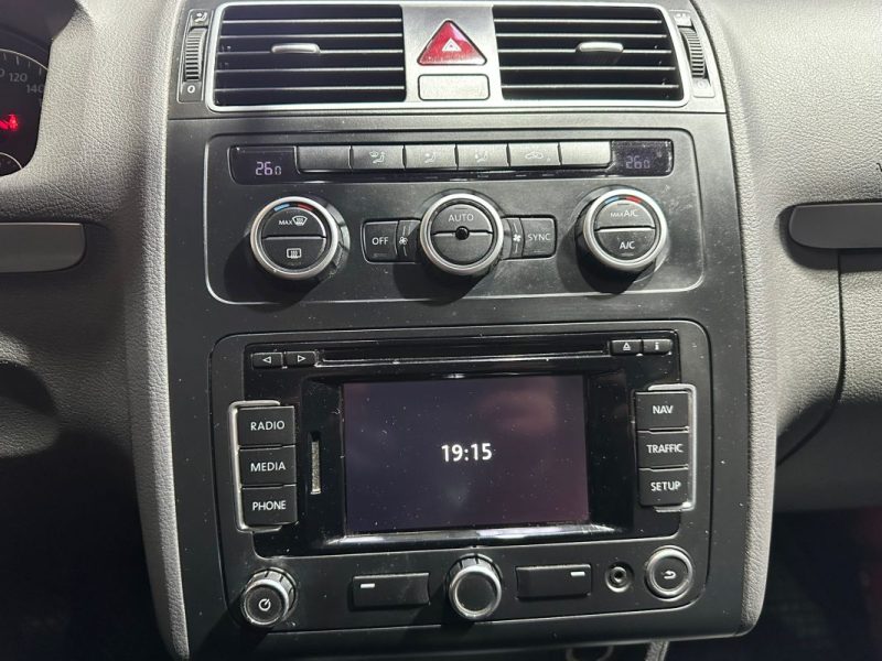 VOLKSWAGEN TOURAN 1.6 TDI 105CH BLUEMOTION 2013