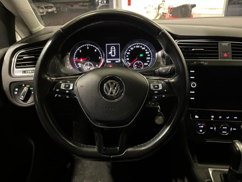 VOLKSWAGEN GOLF 7 1.6 TDI 115CH CONFORTLINE / DISTRIBUTION NEUVE / SUIVI ENTRETIEN COMPLET