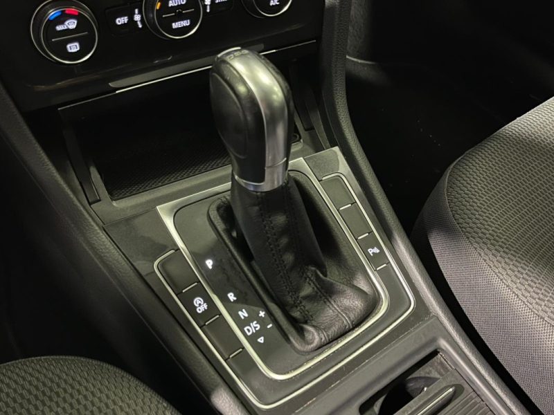 VOLKSWAGEN GOLF 7 1.6 TDI 115CH CONFORTLINE / DISTRIBUTION NEUVE / SUIVI ENTRETIEN COMPLET