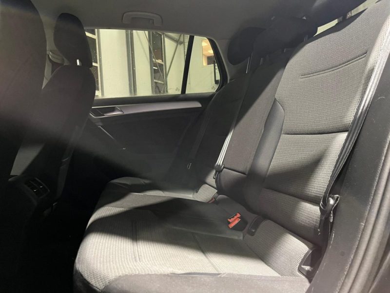 VOLKSWAGEN GOLF 7 1.6 TDI 115CH CONFORTLINE / DISTRIBUTION NEUVE / SUIVI ENTRETIEN COMPLET
