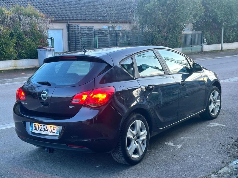 OPEL ASTRA J 1.7 CDTI