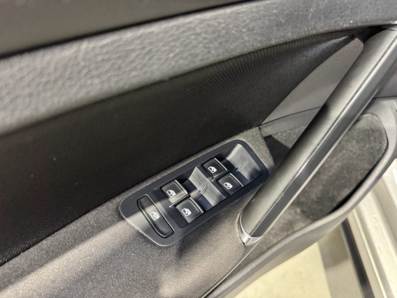 VOLKSWAGEN GOLF 7 GTE 1.4 TSI 204ch DSG6 / SUIVI COMPLET VW