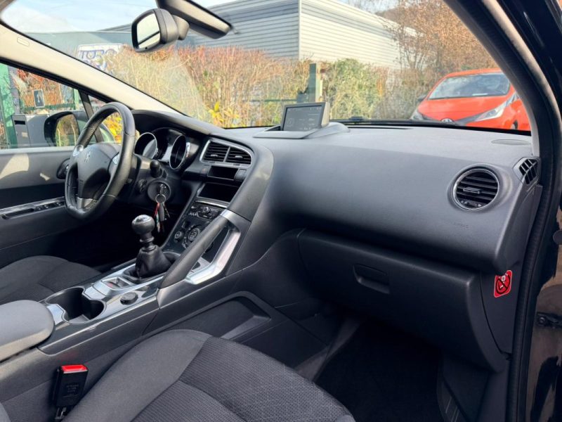 PEUGEOT 3008 1.6 BLUEHDI 120CH BUSINESS S&S 