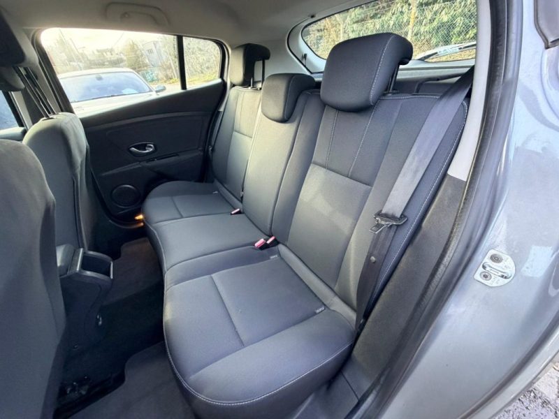 RENAULT MEGANEIII TCE 130 EXPRESSION 