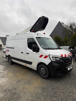 RENAULT MASTER III L4 2.3 DCI 145 CONFORT TVA RECUPERABLE