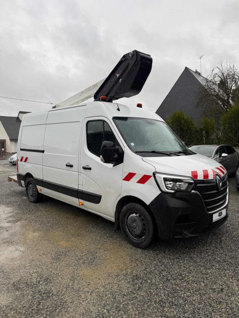 RENAULT MASTER III L4 2.3 DCI 145 CONFORT TVA RECUPERABLE