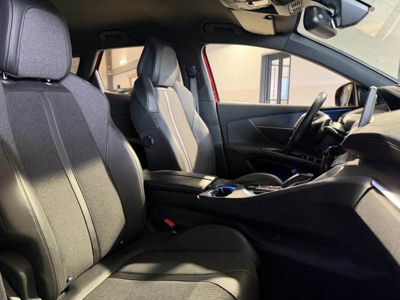 PEUGEOT 3008 1.2 130cv GT LINE EAT8 2020 - DISTRIBUTION ET REVISION A JOUR - 96 000 klm 