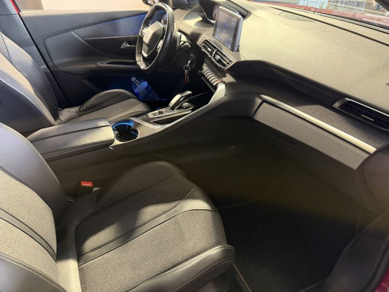 PEUGEOT 3008 1.2 130cv GT LINE EAT8 2020 - DISTRIBUTION ET REVISION A JOUR - 96 000 klm 