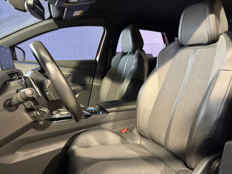 PEUGEOT 3008 1.2 130cv GT LINE EAT8 2020 - DISTRIBUTION ET REVISION A JOUR - 96 000 klm 