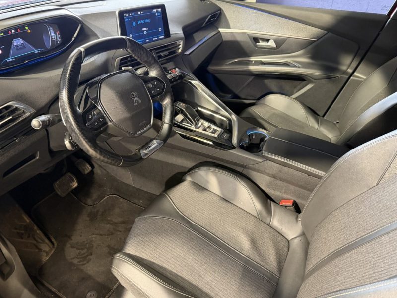 PEUGEOT 3008 1.2 130cv GT LINE EAT8 2020 - DISTRIBUTION ET REVISION A JOUR - 96 000 klm 