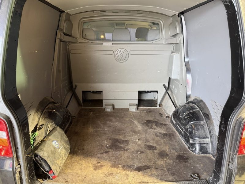 VOLKSWAGEN TRANSPORTER 2.5 TDI 130cv - 126 500 klm 