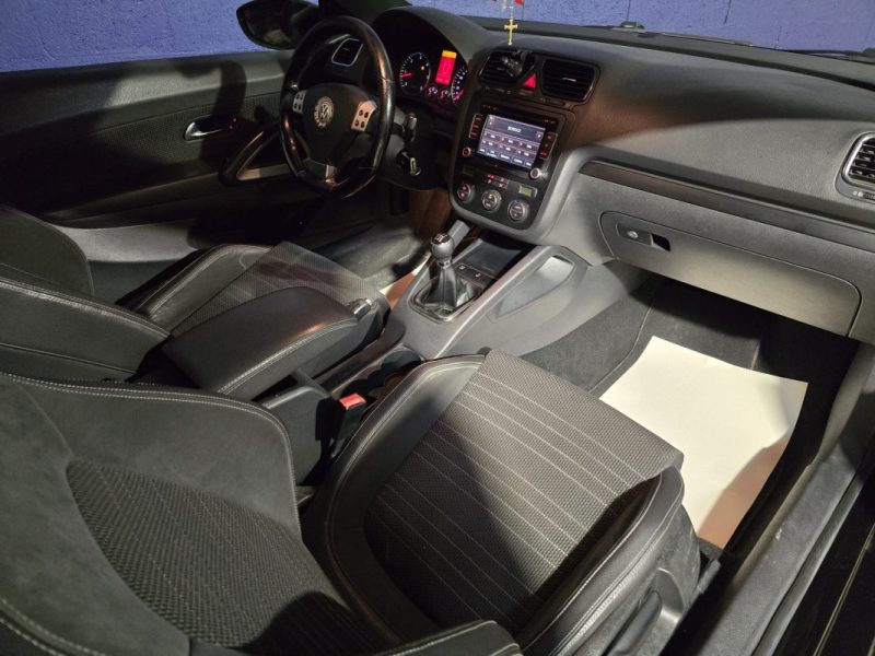 VOLKSWAGEN SCIROCCO 2.0 TDI 140 - BVM6 