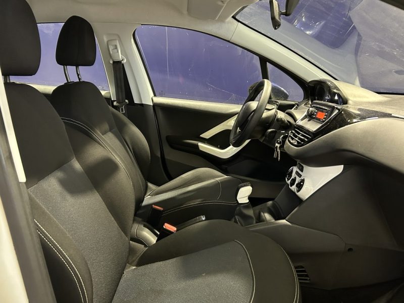 PEUGEOT 208 1.2 PURETECH 68CH LIKE 5P DISTRIBUTION OK 