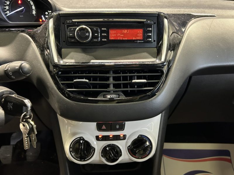 PEUGEOT 208 1.2 PURETECH 68CH LIKE 5P DISTRIBUTION OK 