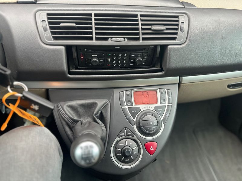 PEUGEOT 807 2.0E 16V CONFORT 2006